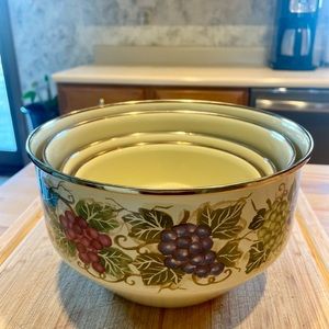 Enamel Nesting Mixing Bowls, Cabernet Pattern by Tabletops Unlimited, Set of 4